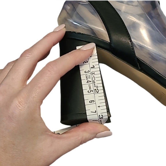 Marc Fisher sz 9 Quilon black sandals with silver stud details block heels SH203 - Picture 6 of 6